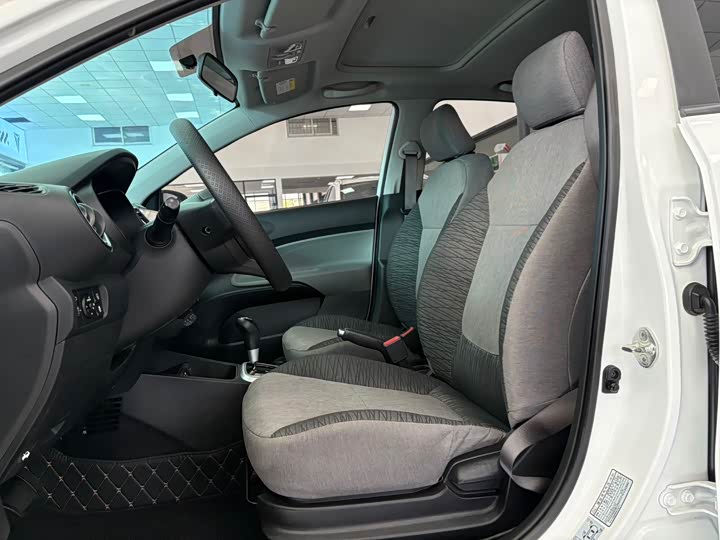 Фото 7 - Kia Pegas