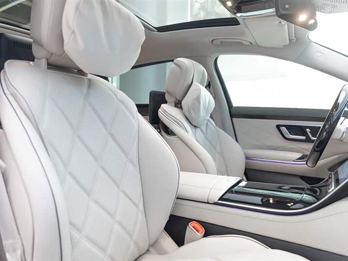 Фото 15 - Mercedes-Benz Maybach S-Class