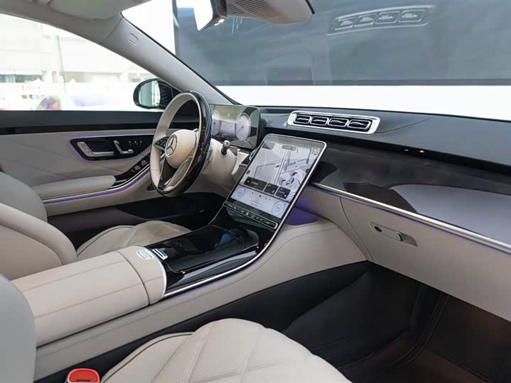 Фото 16 - Mercedes-Benz Maybach S-Class