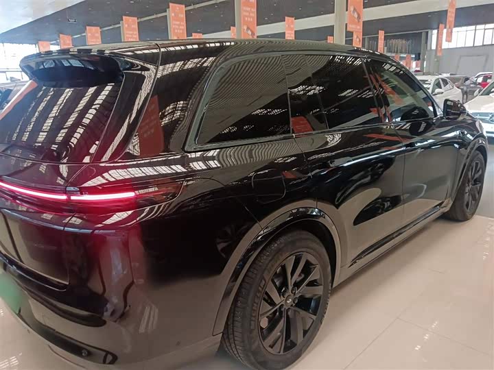 Фото 7 - LiXiang L8