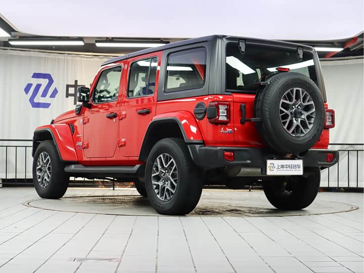 Фото 4 - Jeep Wrangler Hybrid