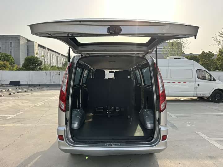 Фото 12 - Foton G5