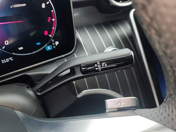 Фото 14 - Mercedes-Benz C-Class