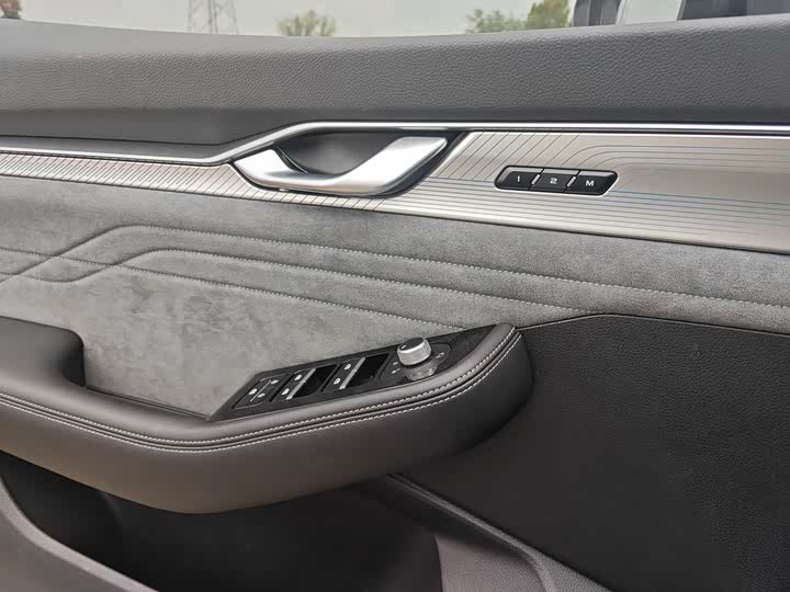 Фото 5 - Geely Preface