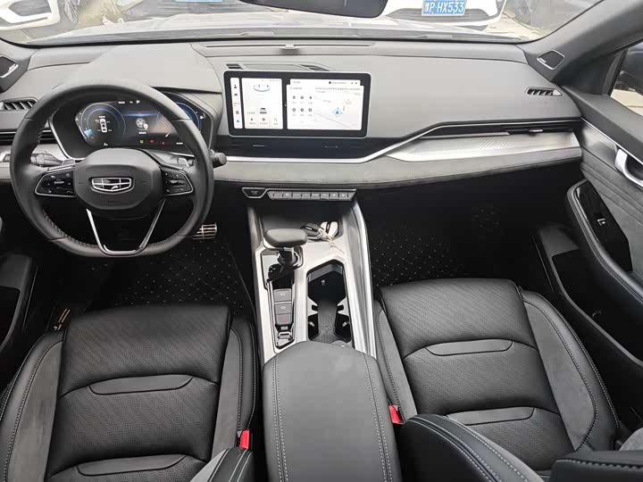 Фото 8 - Geely Preface