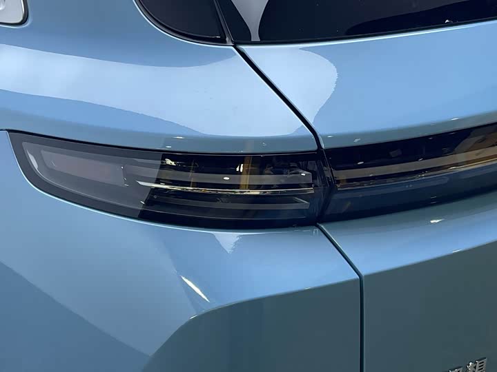 Фото 11 - LiXiang L7