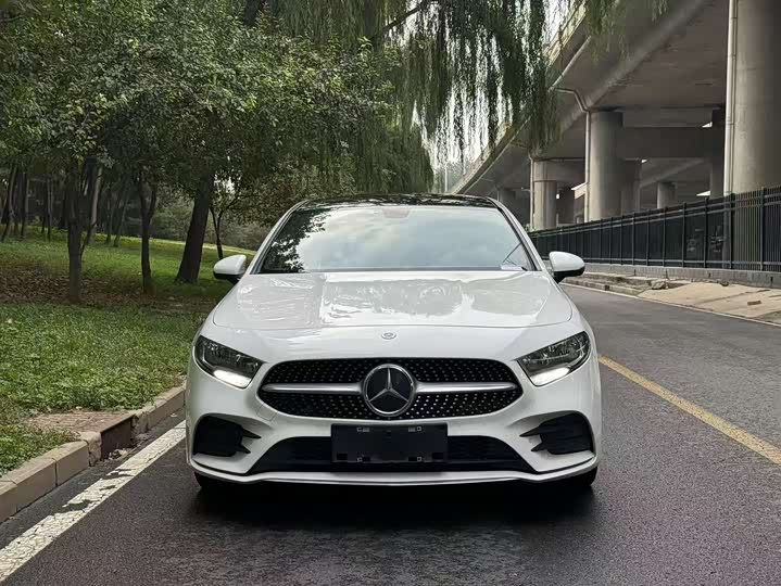 Фото 2 - Mercedes-Benz A-Class