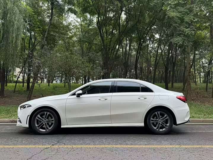 Фото 3 - Mercedes-Benz A-Class