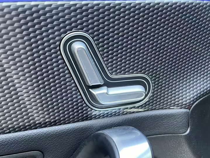 Фото 6 - Mercedes-Benz A-Class