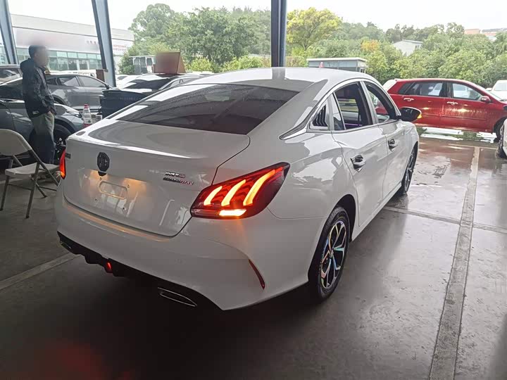 Фото 7 - MG Motor 5