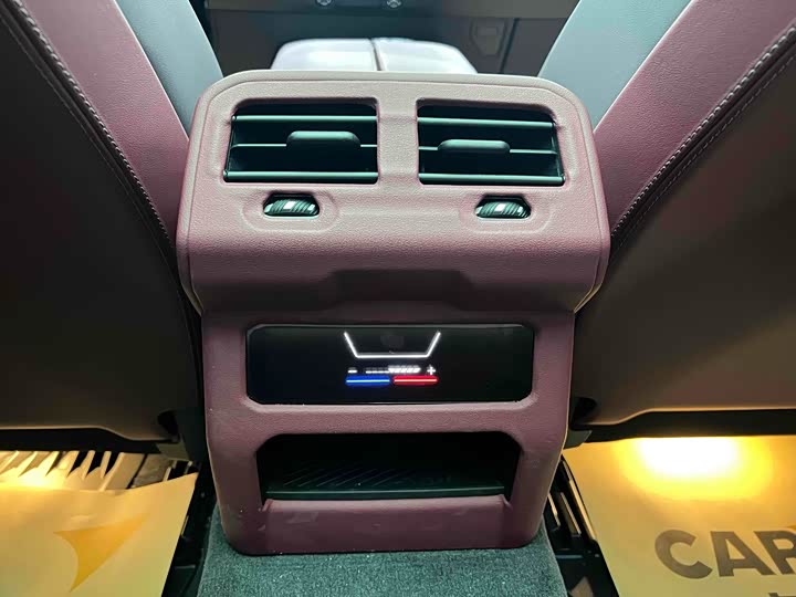 Фото 25 - BMW i5