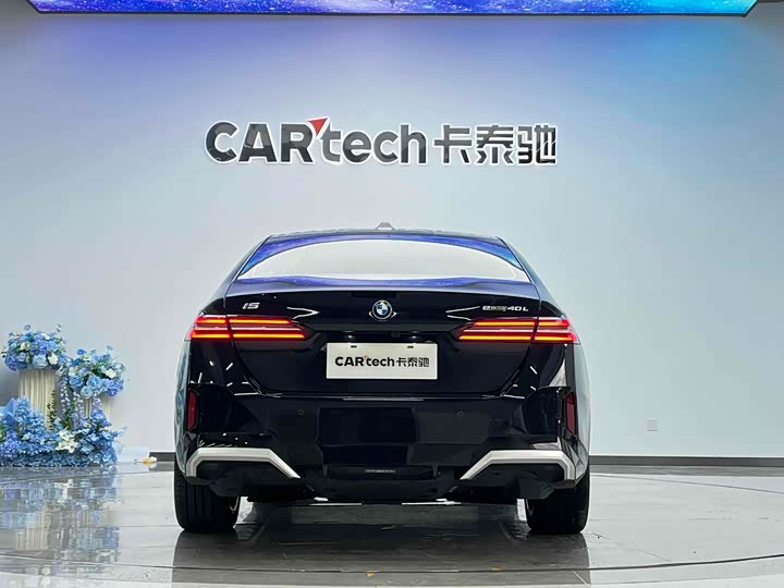 Фото 33 - BMW i5