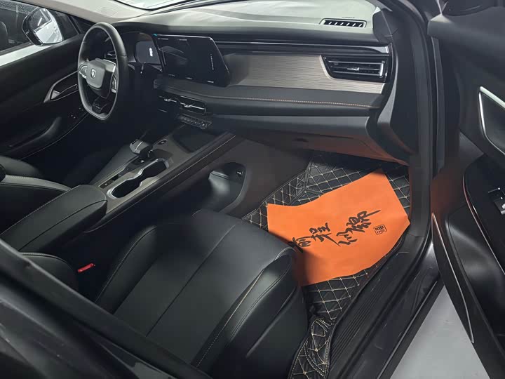 Фото 7 - Changan X7 Plus