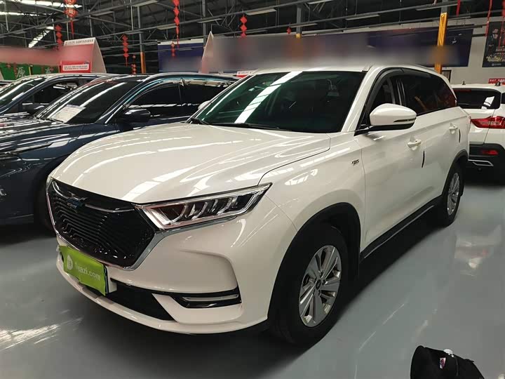 Фото 1 - Changan Oshan X7