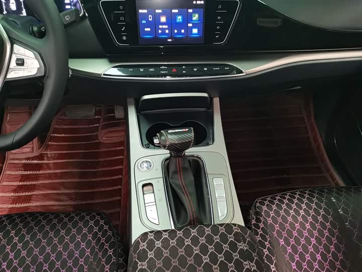 Фото 14 - Changan Oshan X7