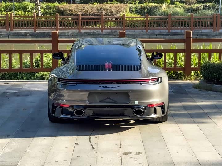 Фото 6 - Porsche 911