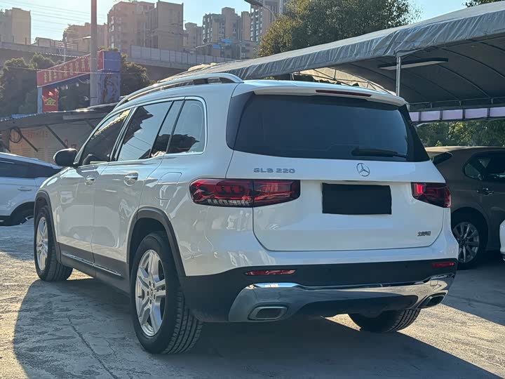 Фото 4 - Mercedes-Benz GLB-Class