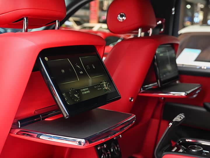 Фото 5 - Rolls-Royce Cullinan