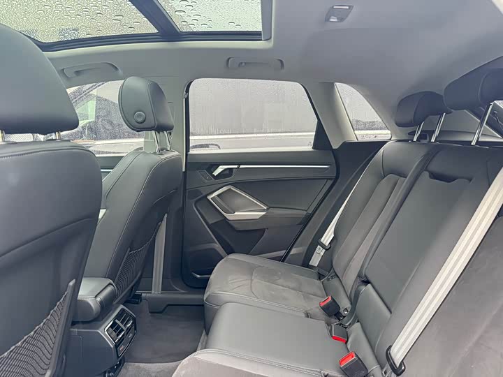 Фото 2 - Audi Q3