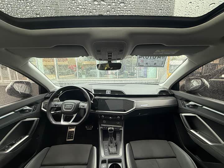 Фото 4 - Audi Q3