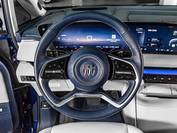 Фото 14 - Buick GL8 Hybrid