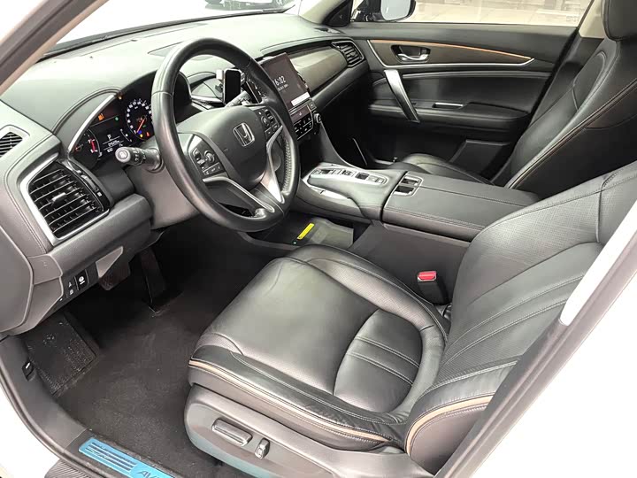 Фото 8 - Honda Avancier