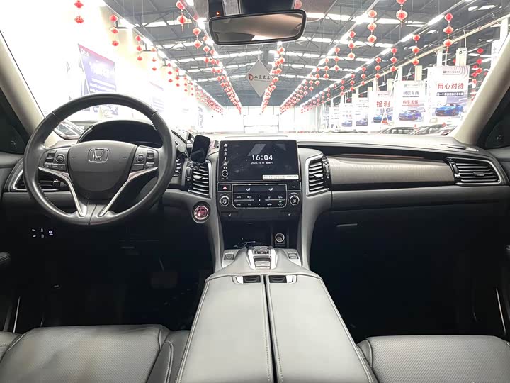 Фото 9 - Honda Avancier