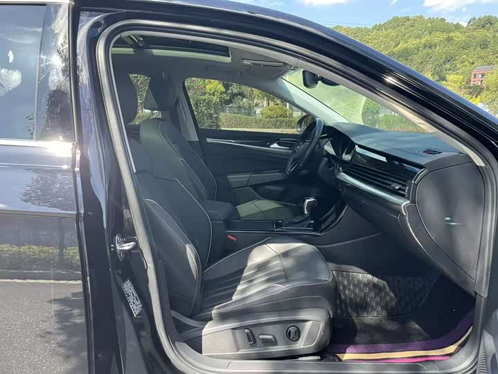 Фото 4 - Volkswagen Passat