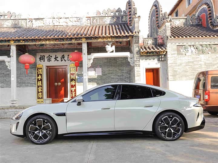 Фото 10 - Xiaomi SU7