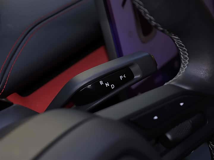 Фото 13 - Xiaomi SU7