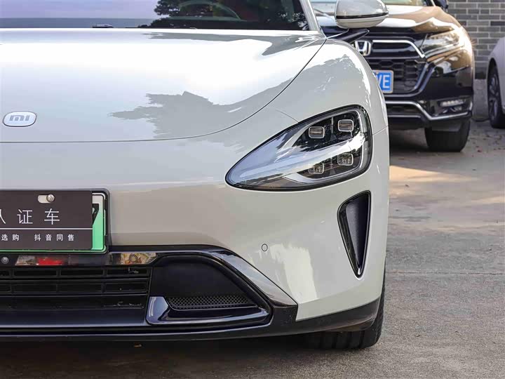 Фото 22 - Xiaomi SU7