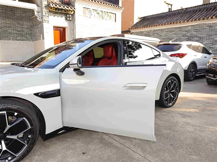 Фото 33 - Xiaomi SU7