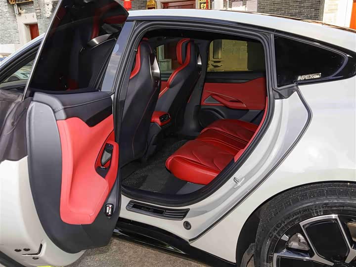 Фото 6 - Xiaomi SU7