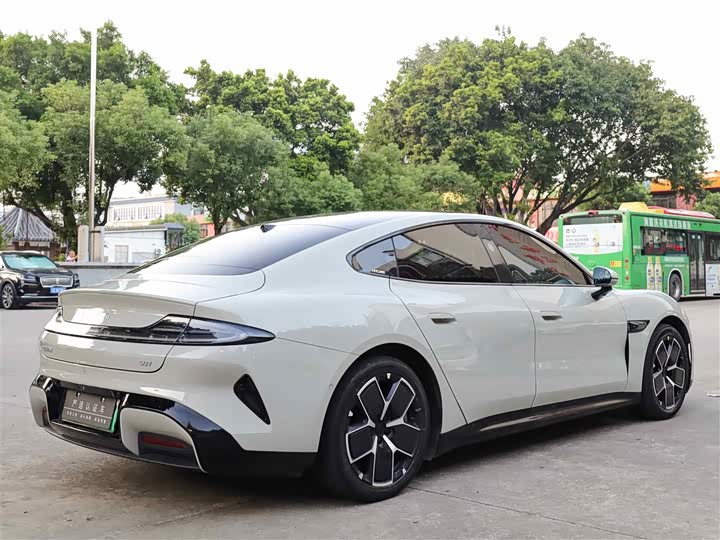 Фото 7 - Xiaomi SU7