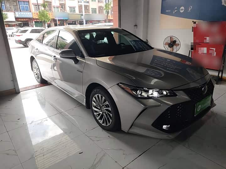 Фото 4 - Toyota Avalon