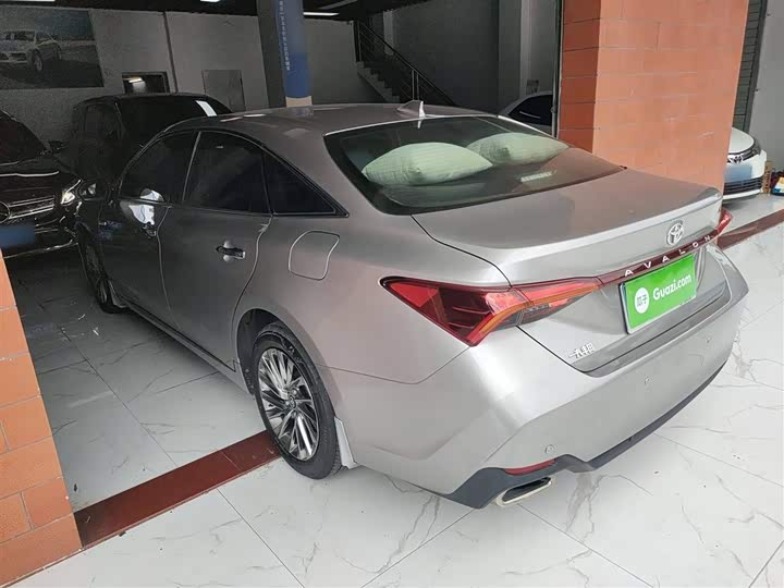 Фото 5 - Toyota Avalon