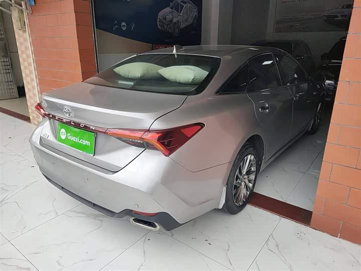 Фото 7 - Toyota Avalon