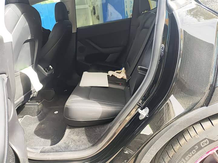 Фото 15 - Tesla Model Y