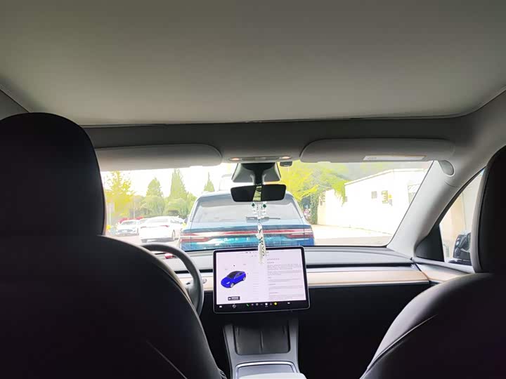 Фото 9 - Tesla Model Y