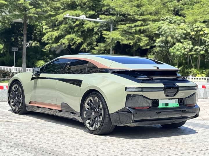 Фото 7 - HiPhi Z