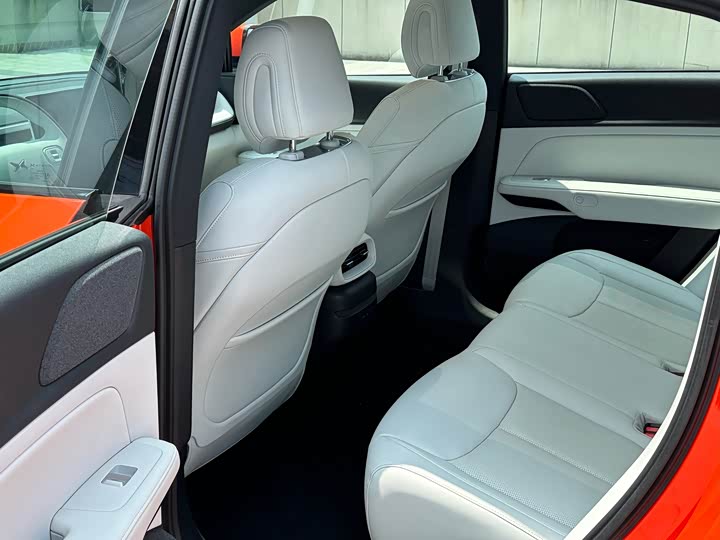 Фото 10 - XPeng G6