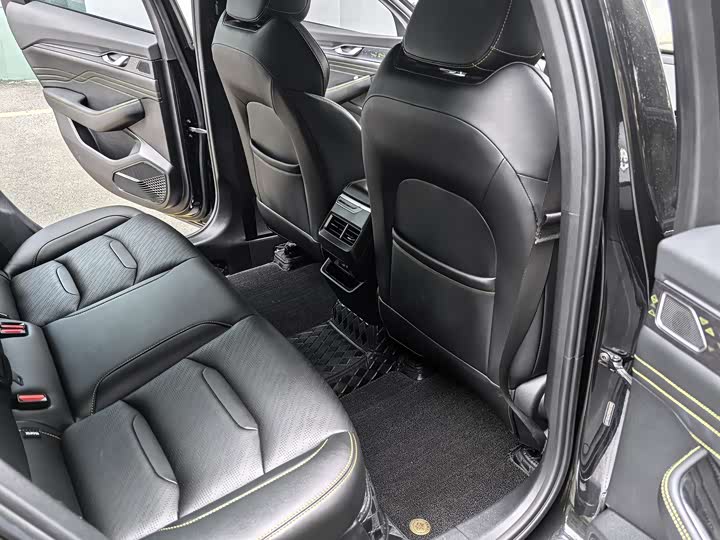 Фото 18 - Geely Preface