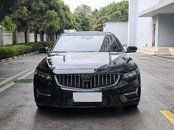 Фото 2 - Geely Preface