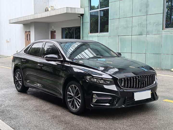 Фото 3 - Geely Preface