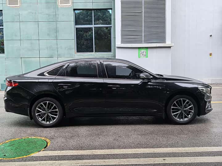 Фото 8 - Geely Preface