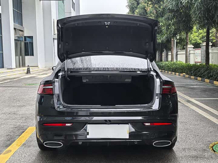 Фото 9 - Geely Preface