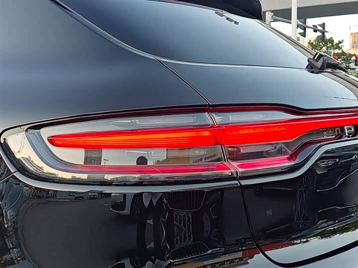 Фото 13 - Porsche Macan