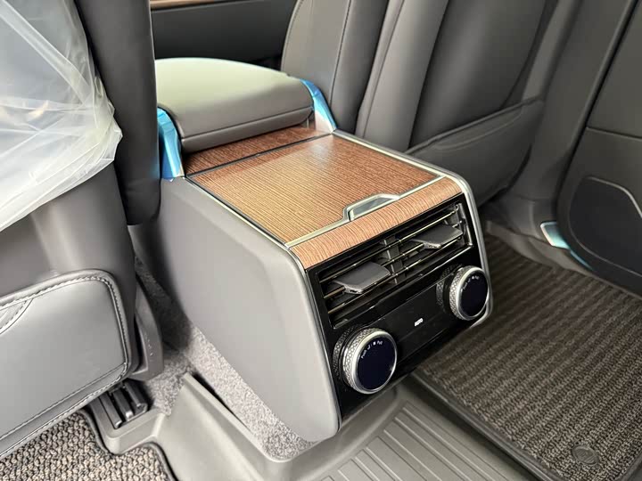 Фото 10 - Land Rover Range Rover