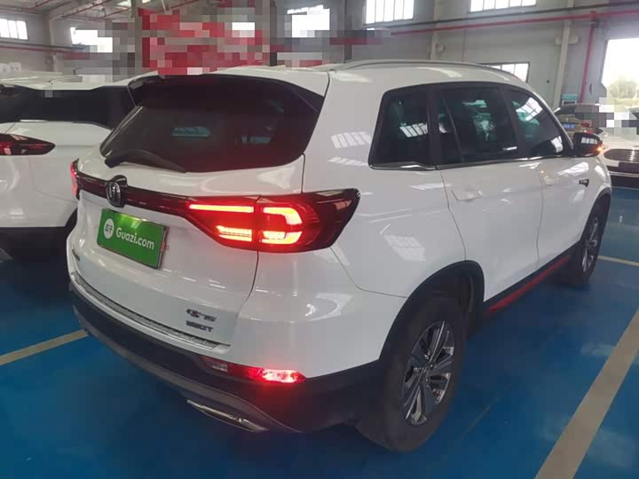 Фото 7 - Changan CS75