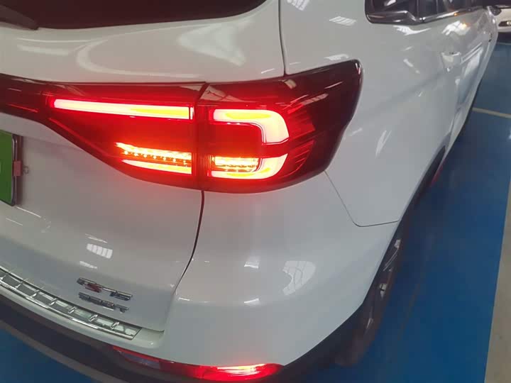 Фото 8 - Changan CS75